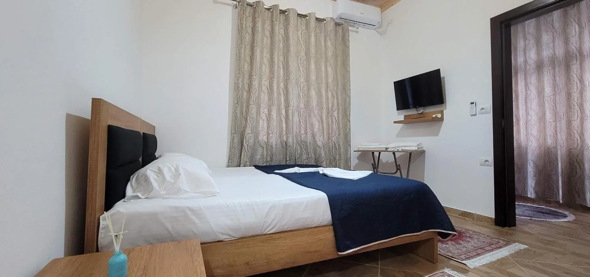 Saraci Room'S Gjirokastër Apartment